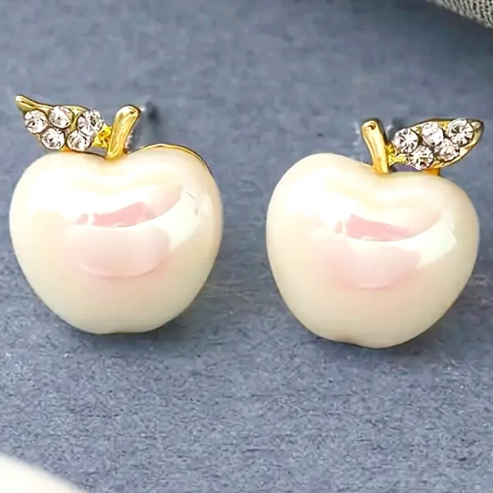 🌺 🌺 🌺White Apple Shaped Earrings with Rhinestones